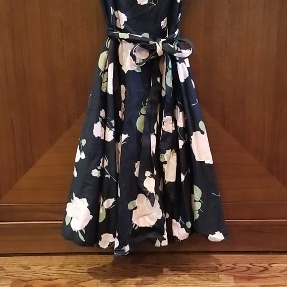 Tea Rose Dress - Picture 4 of 6